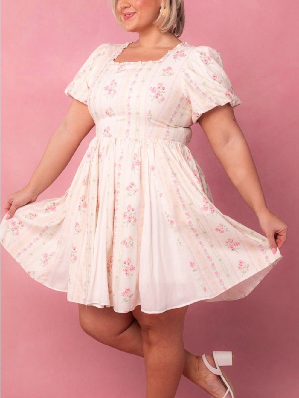 Ivy City Co Flowers for all Dress in Vintage Floral - Picture 2 of 12